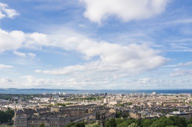 Edinburgh Calton Hill üst görünümü Edinbrugh eski şehir şehir peyzaj olduğunu