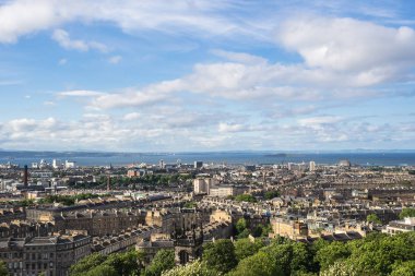 Edinburgh Calton Hill üst görünümü Edinbrugh eski şehir şehir peyzaj olduğunu