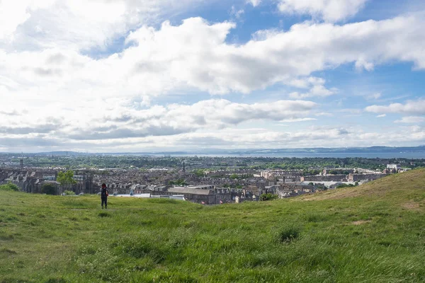 View on the top of Edinburgh Calton Hill is landscape of old town city at Edinbrugh — Stock Photo, Image