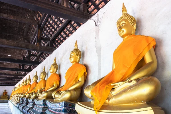 Estátua Buda Ouro Templo Ayutthaya Tailândia — Fotografia de Stock