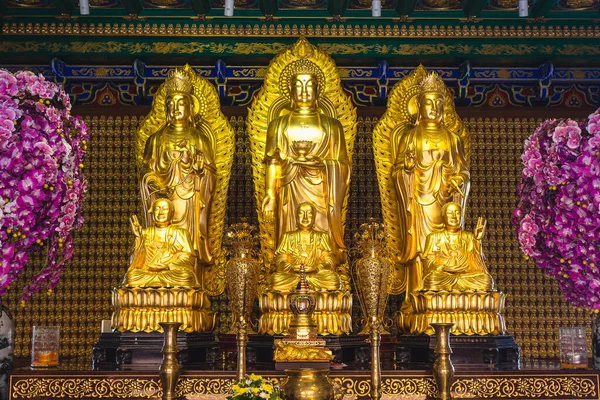 Estátuas Buda Ouro Wat Lengnoeiyi Templo Chinês Tailândia — Fotografia de Stock