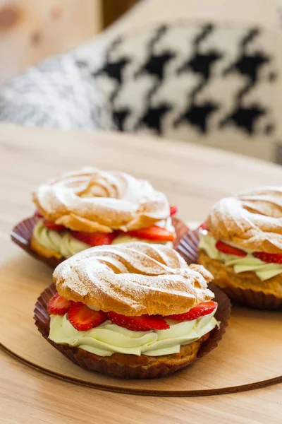 Paris Brest Anneaux Bouffées Crème Pâtisserie Française Traditionnelle Choux Dessert — Photo