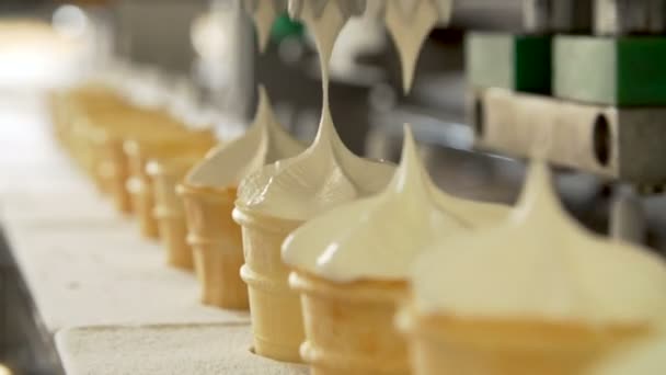 アイスクリーム自動生産ライン — ストック動画