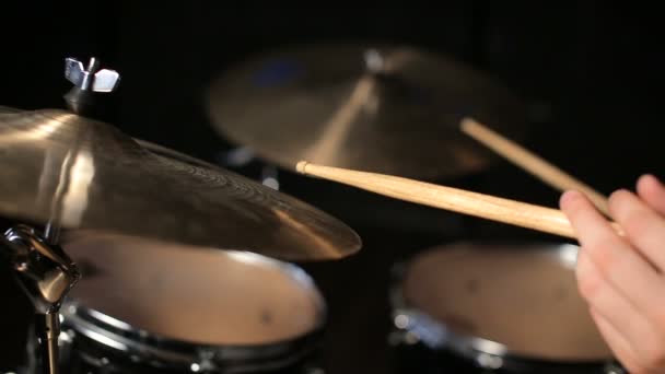 Drummer op de drums — Stockvideo