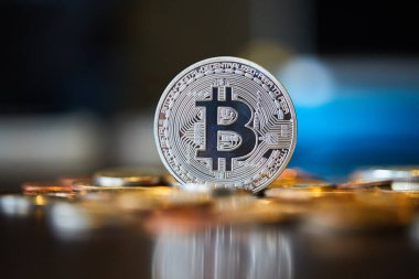 Bitcoin ve para dolar