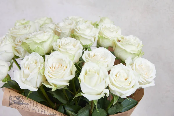 Mooi Boeket Witte Rozen — Stockfoto