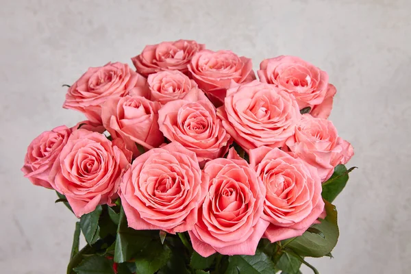 Schöner Strauß Rosa Rosen — Stockfoto