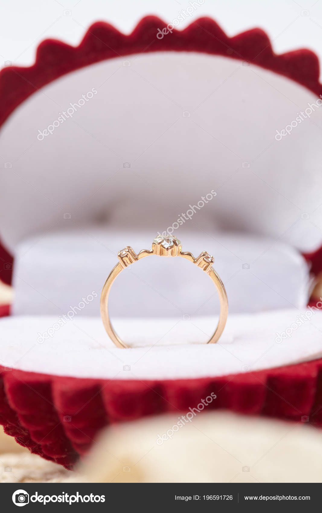 gold ring box
