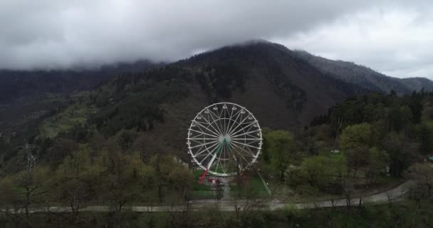 Ferris Wheel Green Caucasus Mountains Borjomi Georgia — Stock Video