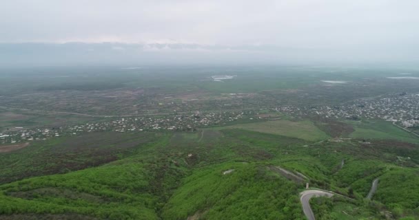 Gürcistan Daki Yeşil Kafkasya Dağlarında Güzel Cityscape — Stok video