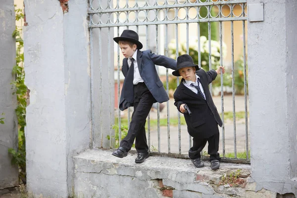 Kinderen Met Kostuum Feest Buitenshuis — Stockfoto