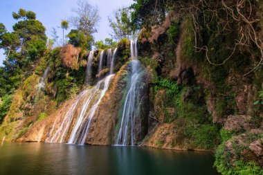 Dai Yem Şelalesi. Bu Moc Chau, Son La vilayetinde güzel bir şelale, Vietnam