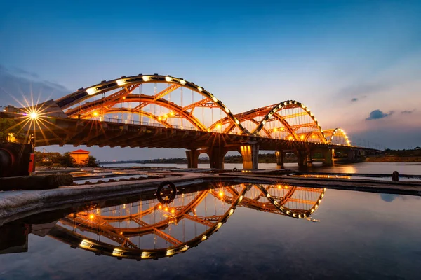 Міст Дун Тру Лонг Бьєн Ханой — стокове фото