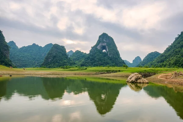 Riddled Mountains Cao Bang Vietnam — Stock Photo, Image
