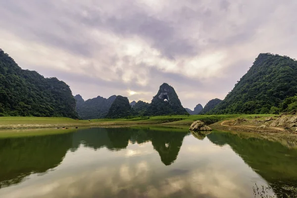 Riddled Hegyek Cao Bang Vietnam — Stock Fotó