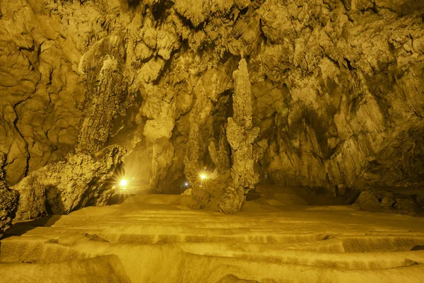 Grotte Nguom Ngao Cao Bang Vietnam — Photo