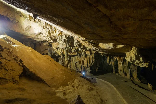 ベトナムの曹操バンにあるNguom Ngao洞窟 — ストック写真