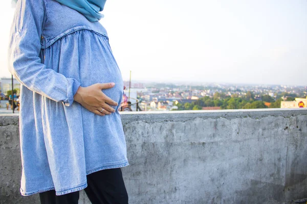 Las Mujeres Embarazadas Aman Bebé Esperan Parto —  Fotos de Stock