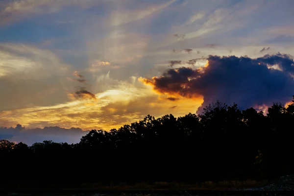 Frühen Morgen Sonnenaufgang Über Dem Morgensonnenaufgang Himmel — Stockfoto