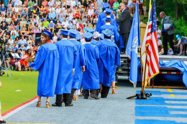 17 Haziran Sayrevielle Nj ABD: öğrencilerin mezuniyet başarı kutlama Conceptgraduation okulda