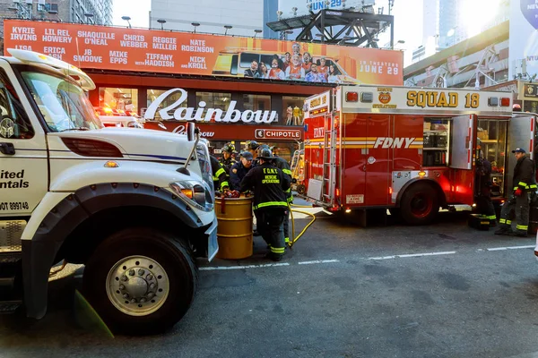 Nueva York City Jujy 2018 Los Bomberos Con Los Departamentos —  Fotos de Stock