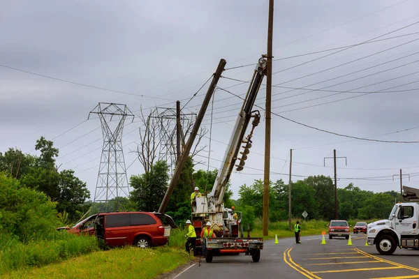 Sayreville Abd Jujy 2018 Kaza Araba Elektrik Direğine Çöküyor Sonra — Stok fotoğraf