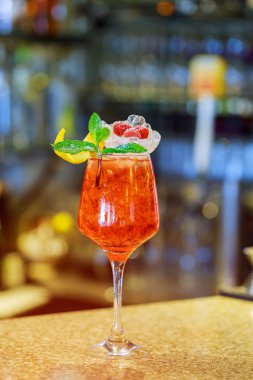 Alkol içki bir cam alkollü içecekler