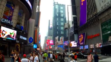 New York, Amerika Birleşik Devletleri - 04 Temmuz, 2018: Times Square, Broadway tiyatroları ve animasyonlu Led işaretleri, New York City ve Amerika Birleşik Devletleri sembolü olduğunu,