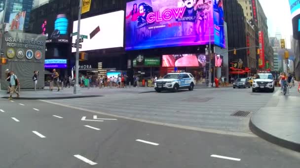 New York, USA - 04 july, 2018: Times Square is the worlds most visited tourist attraction bringing over tourists annually. — Stock Video