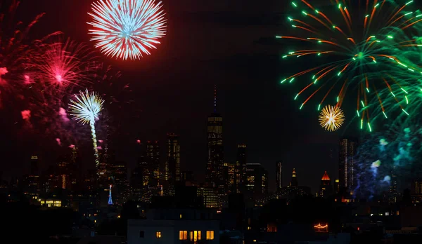 Fuegos Artificiales Del Día Independencia Sobre Horizonte Manhattan Nueva York — Foto de Stock
