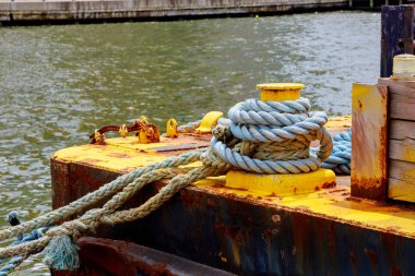 İp Limanında demirleme demirleme baba dolaşık