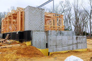 Yeni ev inşaatı Site çerçeveleme. Yeni inşaat ev çerçeveleme