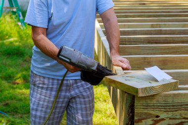 Ahşap zemin veranda modern minimalist tarzı arka için yükleme alt