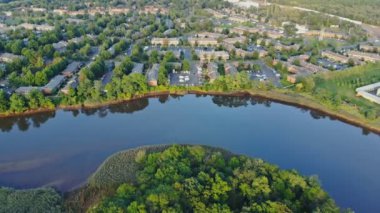 River Park Apartman binaları hava görünümünü arka planda uyku alanıyla