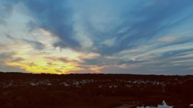 Güzel yaz akşamları harika gün batımı panorama