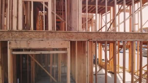 Wood Building frame vid flerfamiljshus bostäder konstruktion — Stockvideo