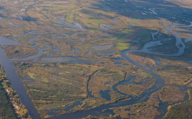 Uçak dünya yükseklikten zemin görünümünden yukarıda yüksek