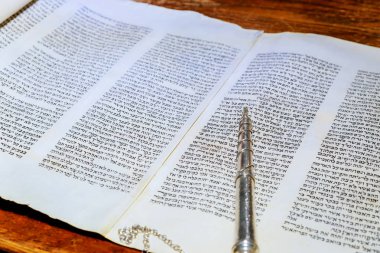 10 Kasım 2018 New York Ny Tevrat kutsal tatil Bar Mitzva'adlı Yahudi Torah okuma kayar