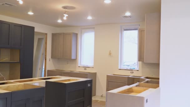 Home Improvement Kitchen Remodel worms view installed in new kitchen — Stock Video