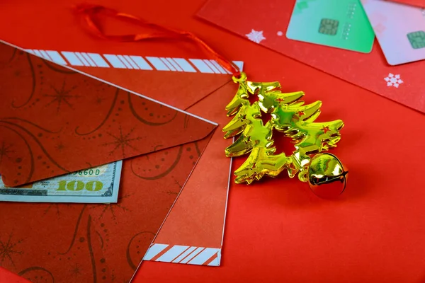 Kırmızı arka plan, mutlu çene yeni yıl kavramı Çin yeni yılı bonus dolara olan kırmızı zarf — Stok fotoğraf