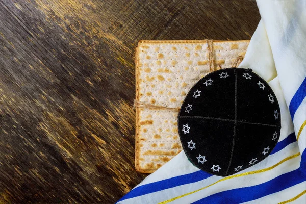 Pascua Matzoh Pan Fiesta Judía Sobre Fondo Mesa Madera —  Fotos de Stock