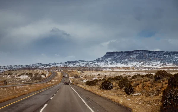Winterschnee bedeckt die Wüste von Tucson, arizona — Stockfoto