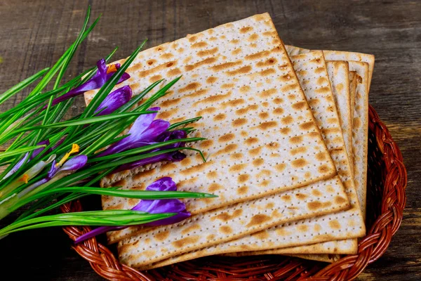 Holiday matzoth celebration matzoh jewish passover bread torah — Stock Photo, Image
