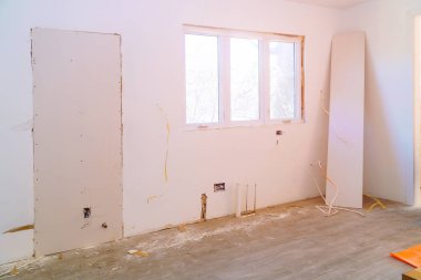 İnşaat endüstrisi yeni ev inşaatı iç alçıpan ve detaylar