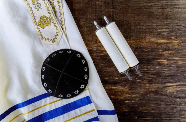 Jewesh dovolená s kippah a talith — Stock fotografie