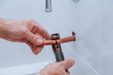 el çalışma bakır boru kesme