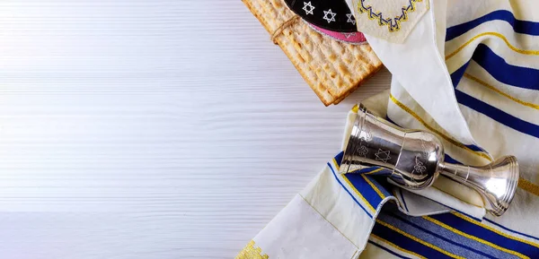 Holiday matzoth celebration matzoh jewish passover bread torah — Stock Photo, Image