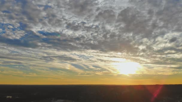 Schöne Dämmerung Sonnenuntergang Himmel Gebäude Gipfel Himmel Panorama — Stockvideo