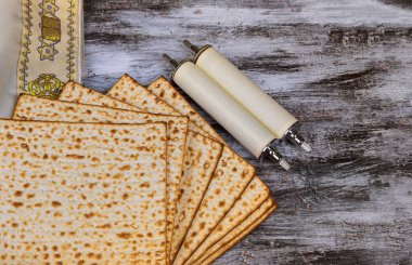 Yahudilik ve dini Tevrat üzerinde Yahudi matza üzerinde pastasın Tallit