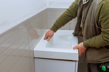 Tamamlama için bir banyo şeklini sayaç Musluk Banyo Vanity dolapları.